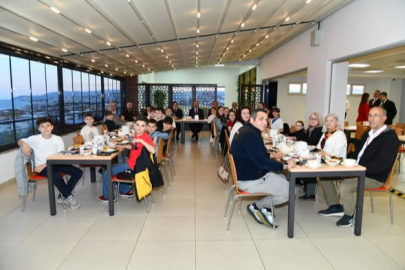 Tekirdağ Valisi Soytürk, Kosovalı Öğrencilerle Bir Araya Geldi