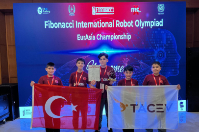 Fibonacci Uluslararası Robot Olimpiyatları'nda İlk 3'e Girmek İçin Mücadele Ettiler