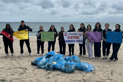 Kırklareli’nde Çevreci Öğrenciler Sahilde Temizlik Yaptı