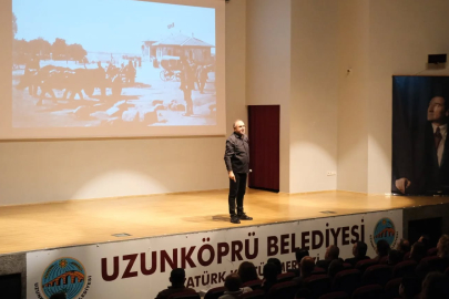 Uzunköprü’de Sunay Akın Söyleşisi İlgi Gördü