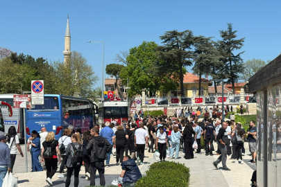 Selimiye Meydanı’nda Turist Hareketliliği