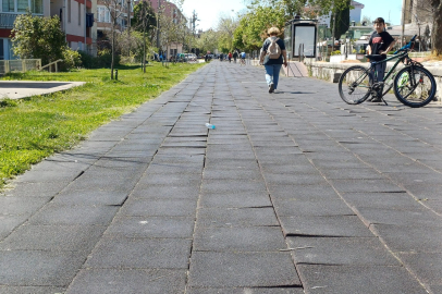 Yürüyüş Yolunda Zemin Yenilenecek