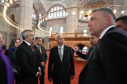 Bulgaristan İçişleri Bakanı Emil Dachev Selimiye Camii’ne Hayran Kaldı
