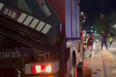 Edirne’de Refüje Çarpan Otomobil Yan Yattı