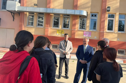 Milli Eğitim Müdürü Alireisoğlu, Öğrencilerle Bir Araya Geldi