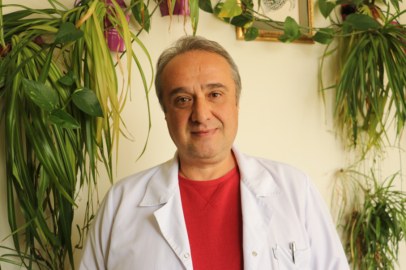 Tekirdağ'da 21 Yıllık Çalışmayla Geliştirilen Çemen Otu Çeşidi "Ateş Mavisi" Tescillendi