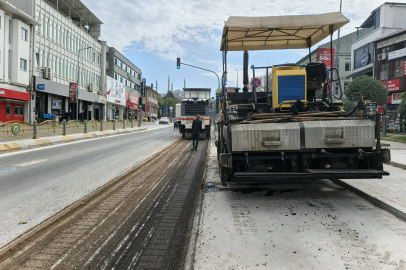 Edirne’nin Ana Caddesinde Asfaltlama Çalışması
