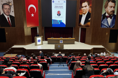 Tekirdağ'da "Küresel Ekonomi Politik ve Strateji" Konferansı Düzenlendi