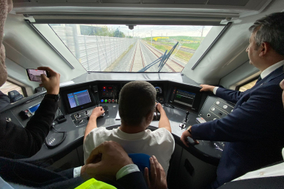 Edirne Valisi Sezer Hızlı Tren Test Sürüşünde