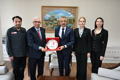 Kızılay Genel Sekreteri Saygılı’dan Vali Sezer’e Ziyaret