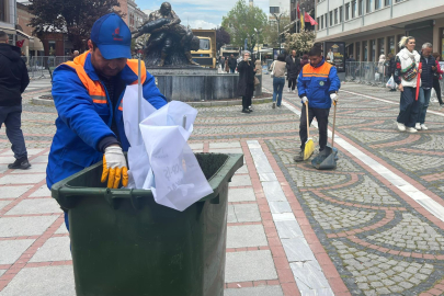 Temizlik İşçileri 1 Mayıs’ta da Çalıştı