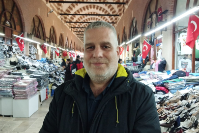 Saniş: “Kalabalık Çok Müşteri Yok”