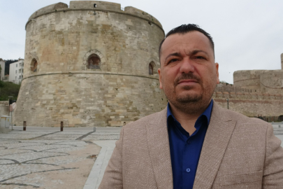 Sarı Kule, Çanakkale Boğazı'na Giren Düşman Gemilerini Beyaz Flama İle Bildiriyordu