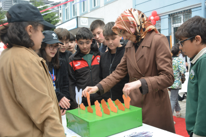 İmam Hatip Öğrencilerinden Bilim Fuarı