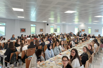 Rektör Hatipler’den Liseli Gençlere: “Hayata Karşı İddialı Olun”
