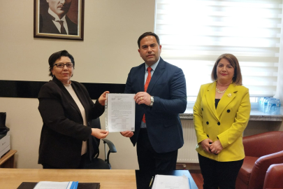 Özen Mazbatasını Aldı