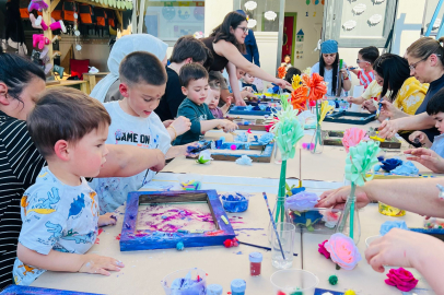 Edirne’de Minik Eller Anneleri İçin Boyadı