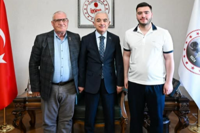Kıbrıs Gazisi Mustafa Koçoğlu’ndan Vali Uğur Turan’a Ziyaret
