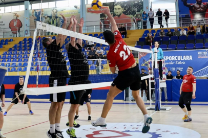 Çerkezköy’de Voleybol Gençlik Turnuvası Başladı