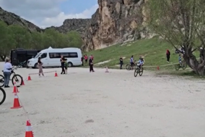 Dağ Bisikleti Yarışları 3 Bin Yıllık Frig Vadisi'nde Yapıldı