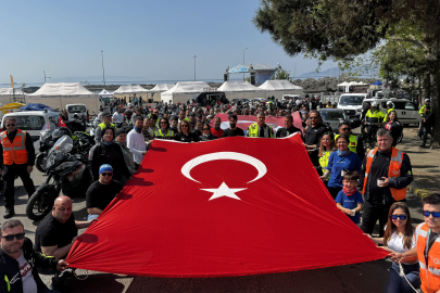 Tekirdağ’da Motosiklet Tutkunları, Anneler Günü ve Kakava Şenliği Dolayısıyla Tur Düzenledi