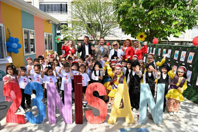 Çınarlı Mahallesi’nde Miniklerin 23 Nisan Gösterisi Büyük Beğeni Topladı