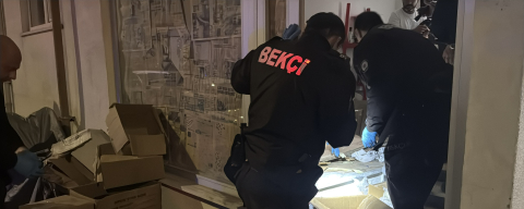 Edirne'de "Kadına Şiddet" İhbarında Araç ve Depoda Uyuşturucu Hap ve Kaçak Ürünler Ele Geçirildi