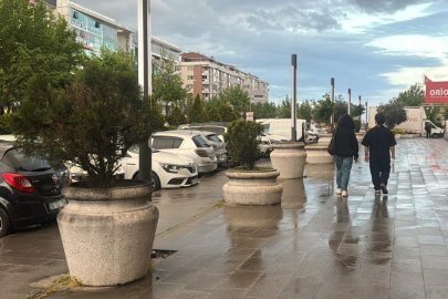 Çorlu'da Sağanak Hayatı Olumsuz Etkiledi