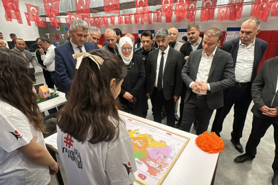 Geleceğin Bilim İnsanları Projelerini Sergiledi
