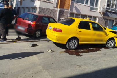 Edirne’de Otomobillerin Çarpışma Anı Kamerada