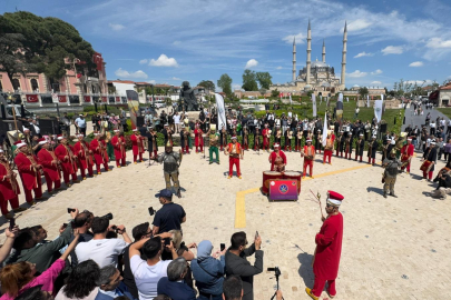 Selimiye Meydanı’nda Mehteran Rüzgarı