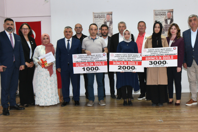 Lapseki'de En Çok Kitap Okuyan Veliler Ödüllendirildi