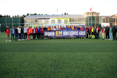Tekirdağ'da İşitme Engelli Sporcular ile Protokol Üyeleri Maç Yaptı