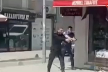 Çorlu'da 2 Polisi Şehit Eden Saldırganın Yakalanma Anı Kamerada