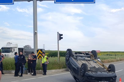 Tekirdağ'da Kamyonetle Çarpışan Otomobil Ters Döndü: 1 Yaralı