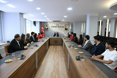 Edirne Valisi Sezer Milli Sporcularla Bir Araya Geldi