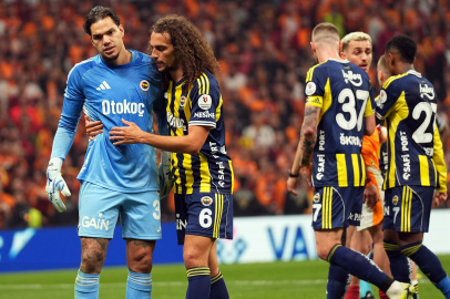 Fenerbahçe'nin Şampiyonluk Hasreti 12 Yıla Çıktı, Sezonu 1 Kupayla Kapattı