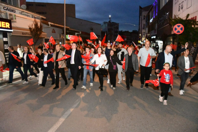 Keşan'da 19 Mayıs Coşkusu Fener Alayı ve Gençlik Konseri ile Taçlandı