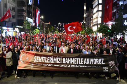 Tekirdağ’da 19 Mayıs Yürüyüş ve Fener Alayıyla Kutlandı