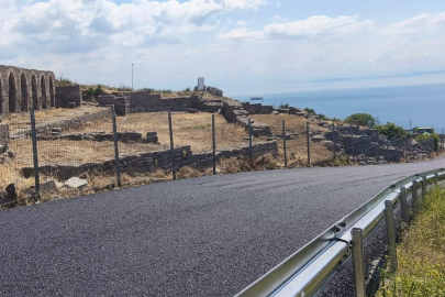 Çanakkale’de Assos Antik Liman Yolu’nda Sıcak Asfalt Dökme Çalışmaları Başladı