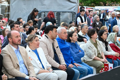 Kırklareli Belediyesi FBO Kadın Basketbol Takımı Dev Ekrandan İzlendi