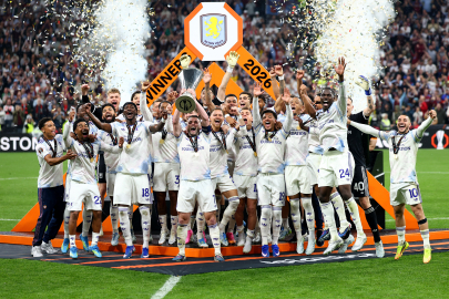 UEFA Avrupa Ligi Şampiyonu Aston Villa Kupasını Aldı