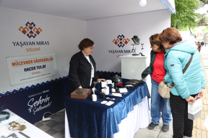 Kırklareli Kakava Festivali'nde "Yaşayan Miras Ustaları" Hünerlerini Sergiledi