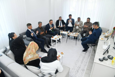 Vali Recep Soytürk Şehit Polis Memuru Erkan Tütüncüler’in Ailesini Ziyaret Etti
