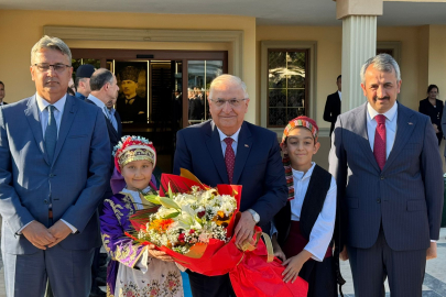 Milli Savunma Bakanı Güler’den Vali Sezer’e Ziyaret