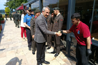 Vali Sezer Güvenlik Güçleriyle Bayramlaştı