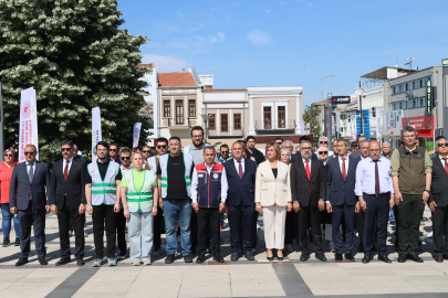 Edirne'de Çevre Haftası Etkinlikleri Çelenk Sunma Töreniyle Başladı