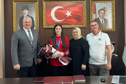 U17 Avrupa Şampiyonu Rümeysa Tezcan’dan Pehlivanköy Belediye Başkanı’na Ziyaret