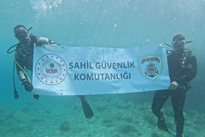 Bozcaada Limanı'nda Deniz Dibi Temizliği Gerçekleştirildi