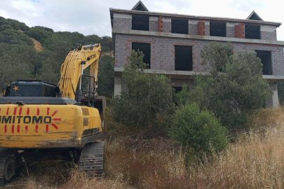 Çanakkale'de 11 Kaçak Yapının Yıkımı Gerçekleştirildi